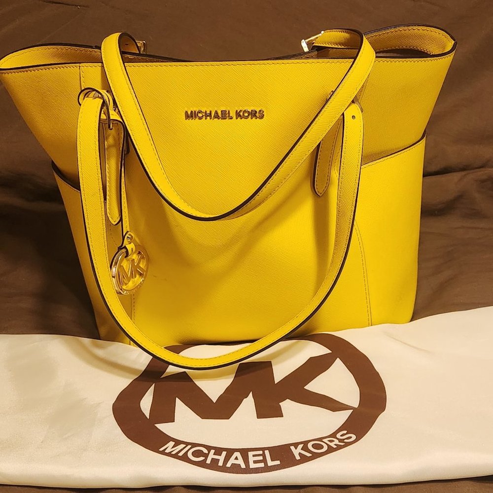 Authentic Michael Kors Sunflower Jet Set Travel Tote